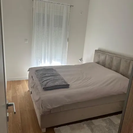 Apartamento Stylish One Bedroom Point With -garage 5 Eur Per Day