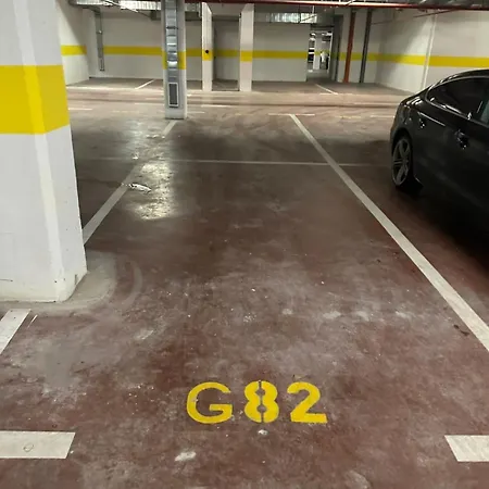 Stylish One Bedroom Point With -garage 5 Eur Per Day Lejlighed Podgorica