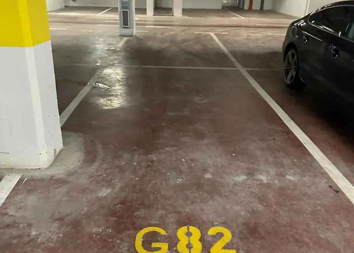 Stylish One Bedroom Point With -garage 5 Eur Per Day Daire Podgoriçe